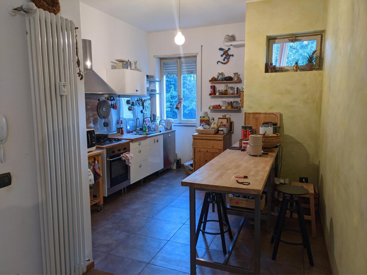 Room In A Quiet Part Of Bergamo Buitenkant foto